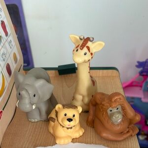 Little people zoo talkers